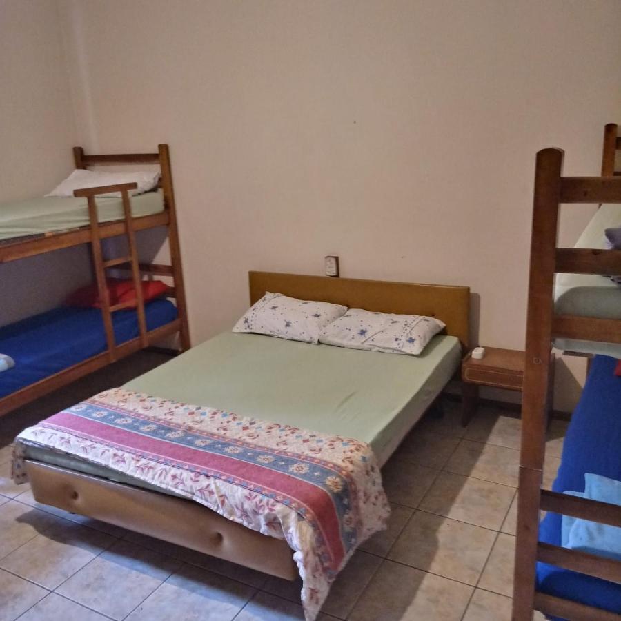 Hostel Casa Da Praia ปิซาร์รัส ภายนอก รูปภาพ
