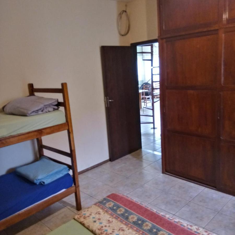 Hostel Casa Da Praia ปิซาร์รัส ภายนอก รูปภาพ