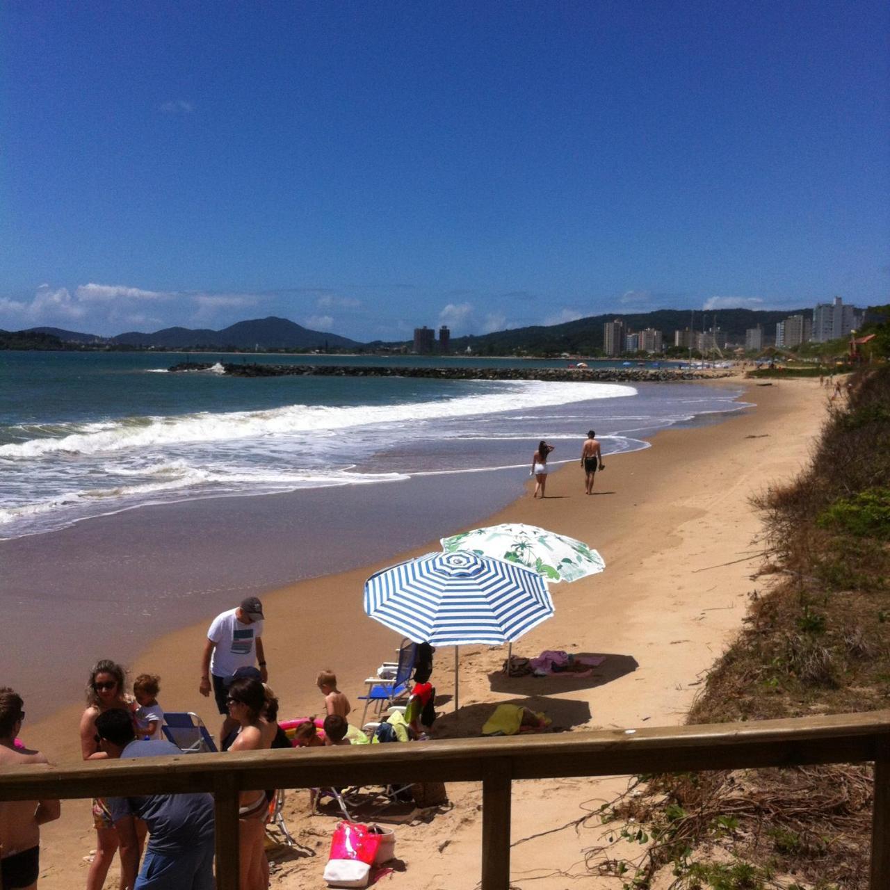 Hostel Casa Da Praia ปิซาร์รัส ภายนอก รูปภาพ