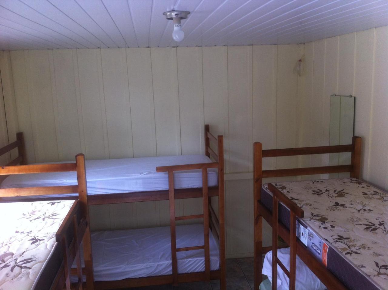 Hostel Casa Da Praia ปิซาร์รัส ภายนอก รูปภาพ