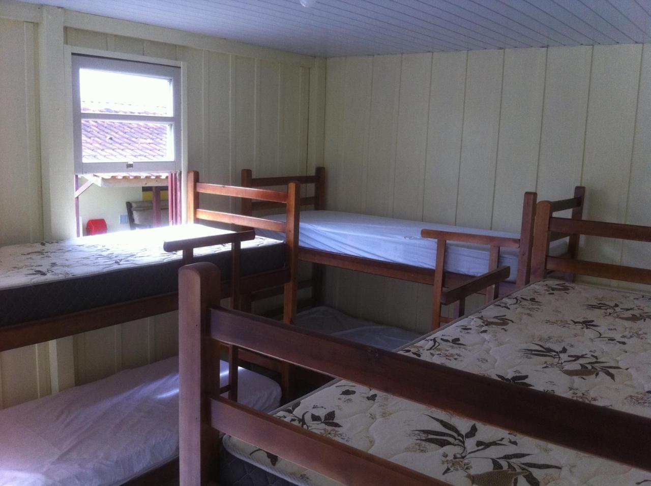 Hostel Casa Da Praia ปิซาร์รัส ภายนอก รูปภาพ